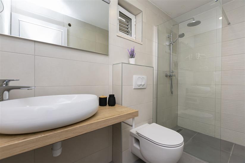 Apartment A2, for 5 persons