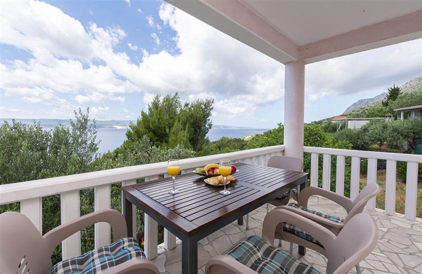 Apartment A2, for 5 persons