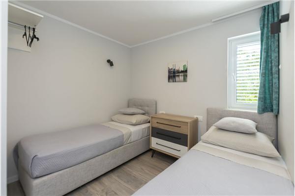 Apartment A1, for 5 persons