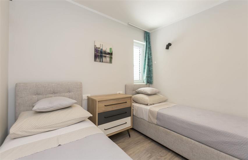 Apartment A1, for 5 persons
