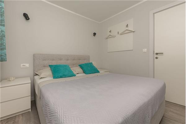 Apartment A1, for 5 persons