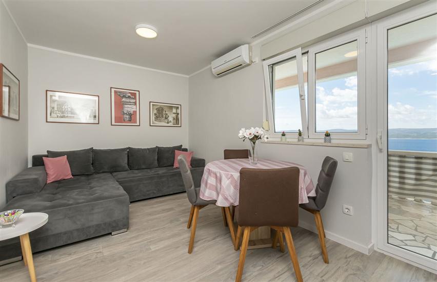 Apartment A1, for 5 persons