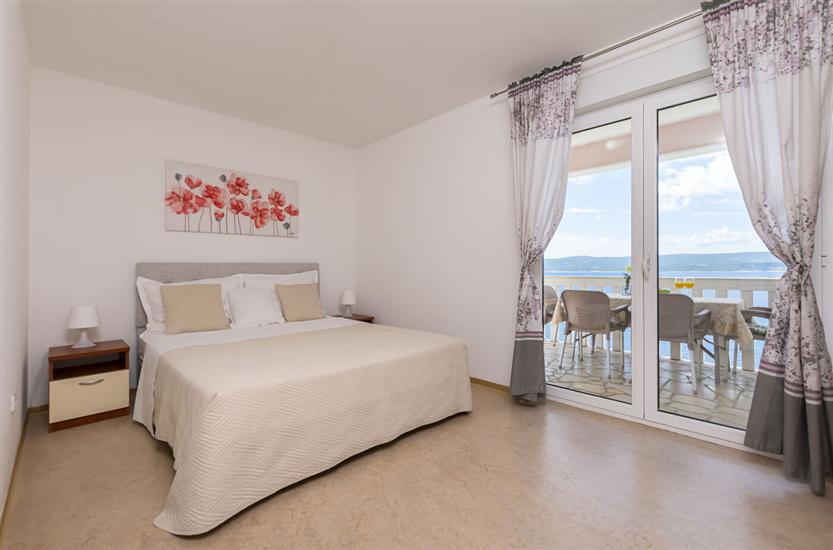 Apartment A4, for 5 persons