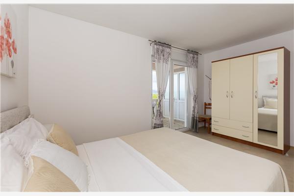 Apartment A4, for 5 persons