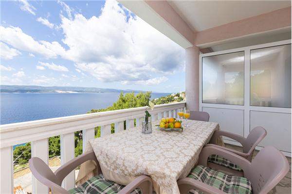 Apartment A4, for 5 persons