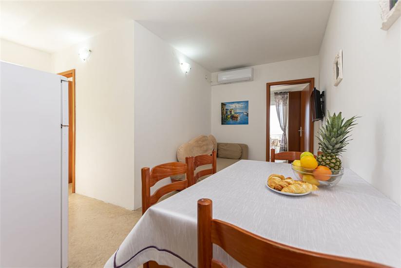 Apartment A4, for 5 persons