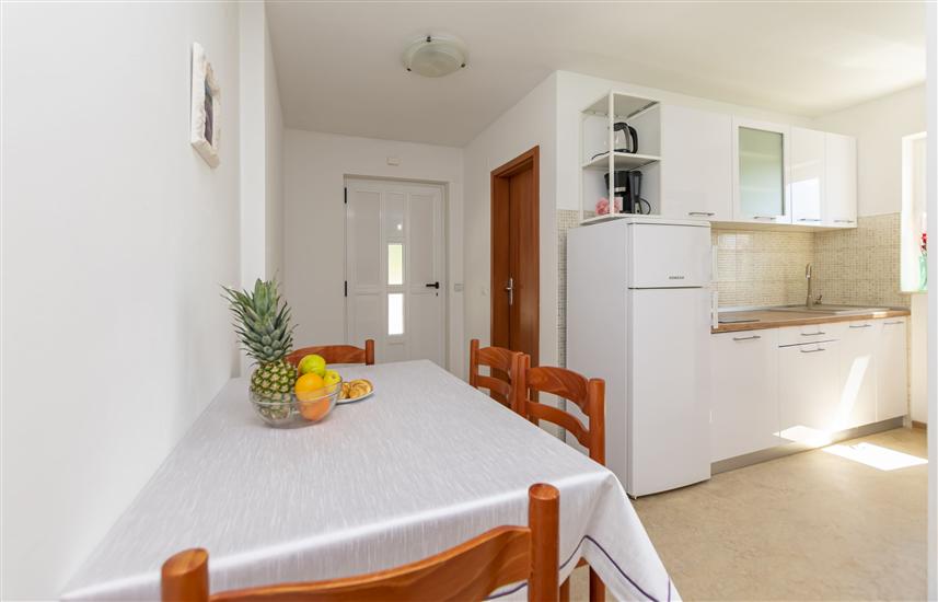 Apartment A4, for 5 persons