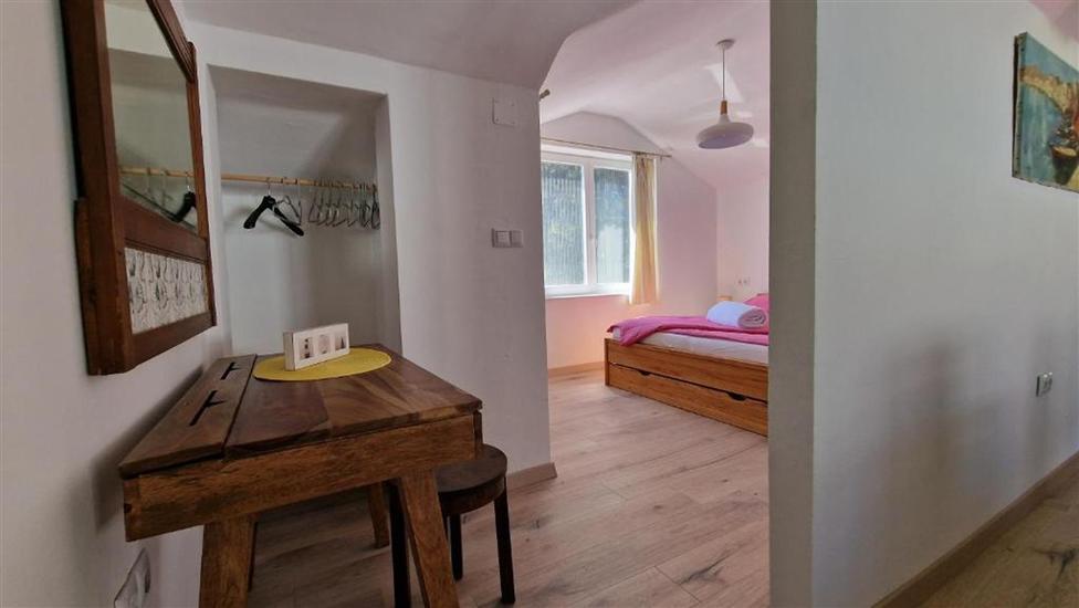 House K1, for 8 persons