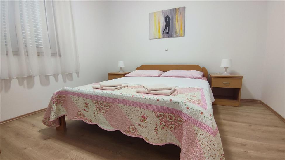 Apartment A4, for 4 persons