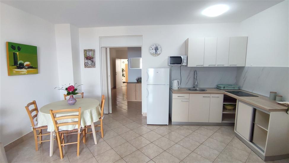 Apartment A4, for 4 persons