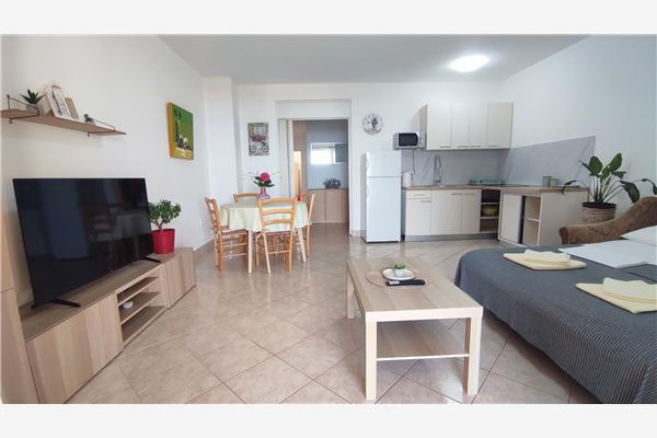 Apartment A4, for 4 persons