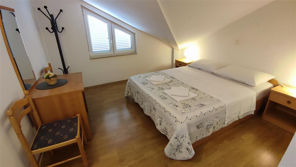 Apartment A5, for 4 persons