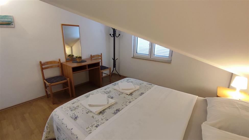 Apartment A5, for 4 persons