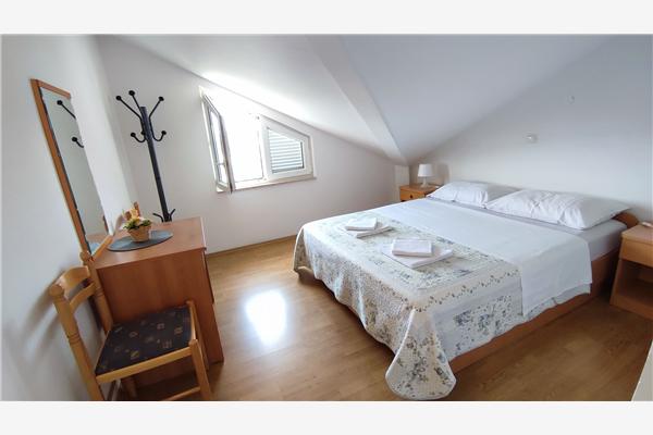 Apartment A5, for 4 persons