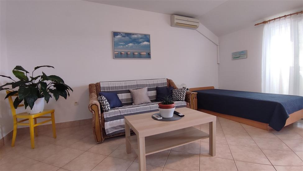 Apartment A5, for 4 persons