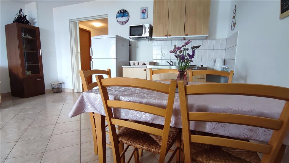 Apartment A6, for 4 persons