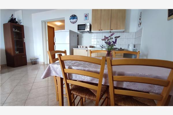 Apartment A6, for 4 persons