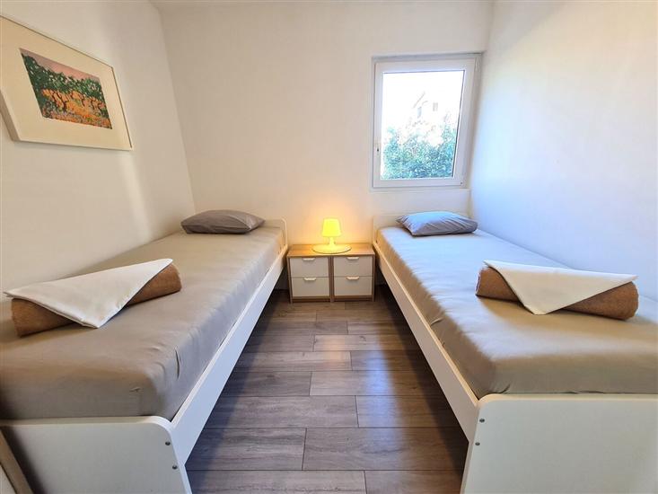 Apartment A5, for 6 persons