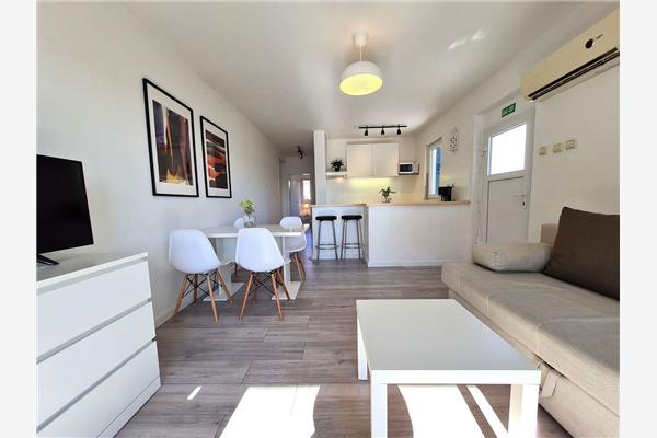 Apartment A5, for 6 persons