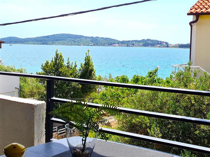 Apartment A6, for 4 persons