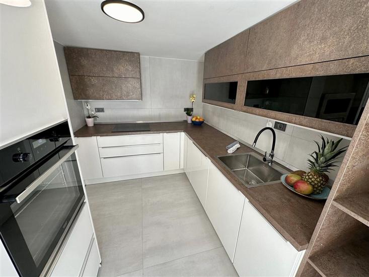 House K1, for 12 persons