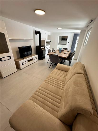 House K1, for 12 persons