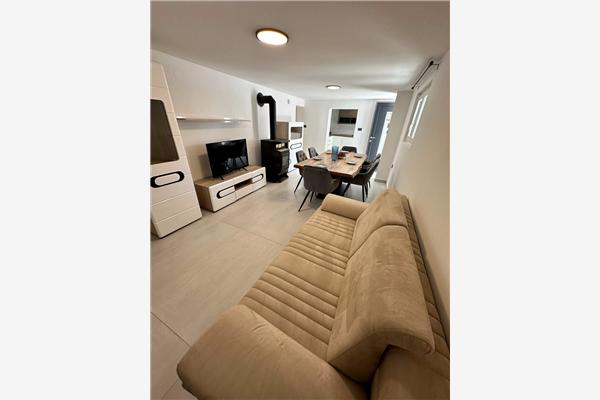 House K1, for 12 persons