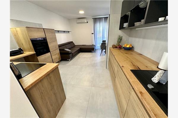 House K1, for 12 persons