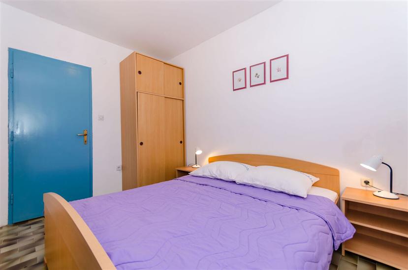 Apartment A1, for 5 persons