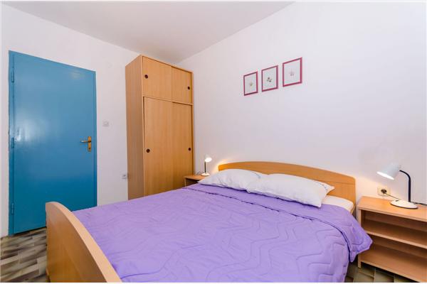 Apartment A1, for 5 persons