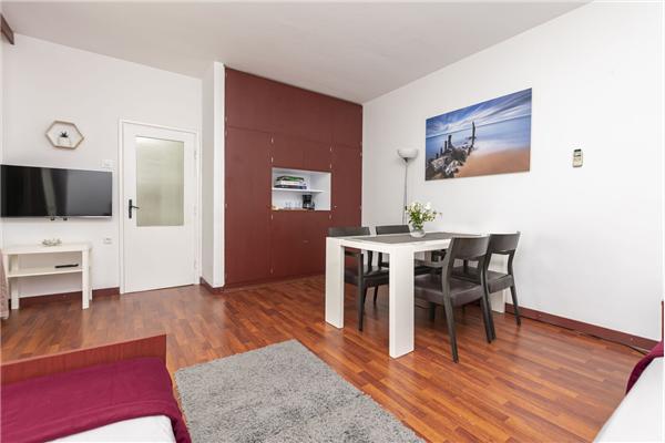 Apartment A1, for 6 persons