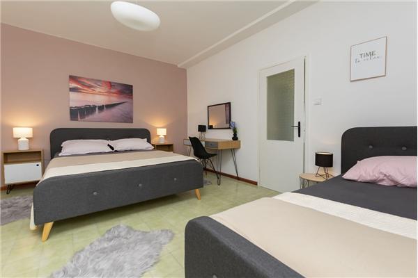 Apartment A1, for 6 persons