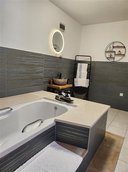 Room S1, for 2 persons