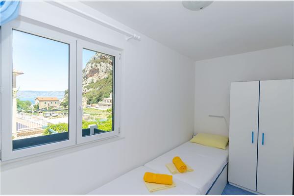 Apartment A1, for 5 persons