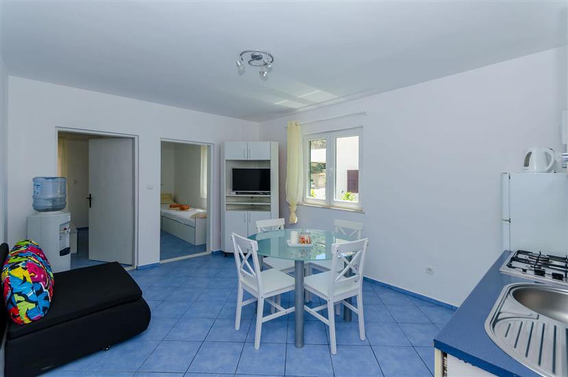 Apartment A2, for 5 persons