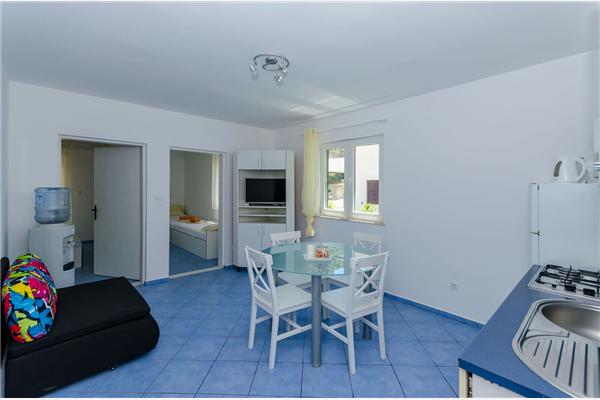 Apartment A2, for 5 persons