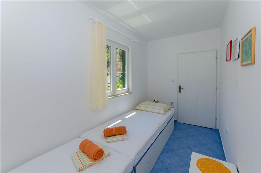 Apartment A2, for 5 persons