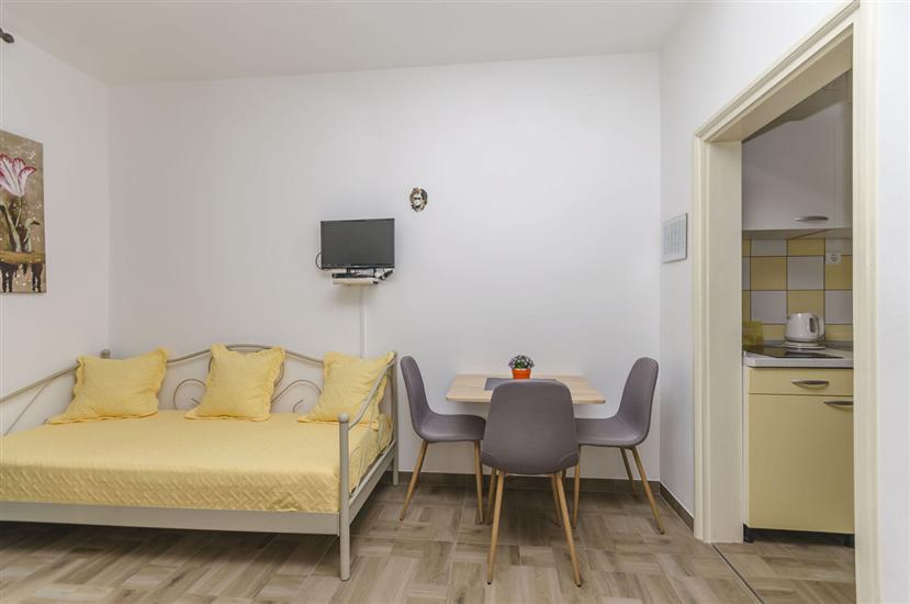 Apartment A1, for 3 persons