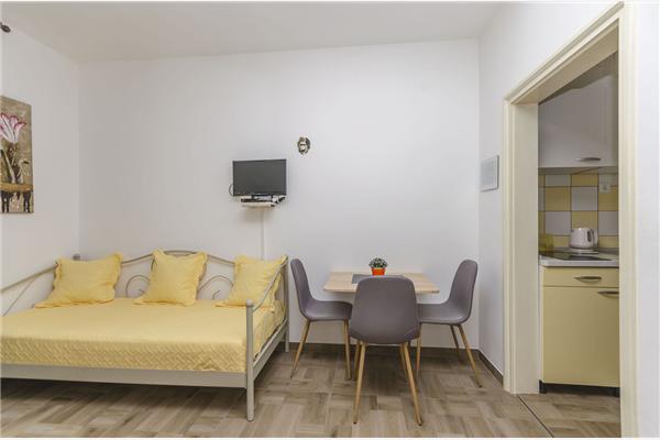 Apartment A1, for 3 persons