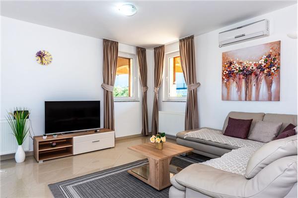 House K1, for 10 persons