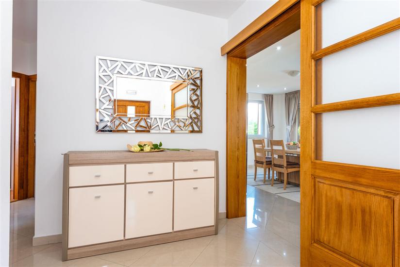 House K1, for 10 persons