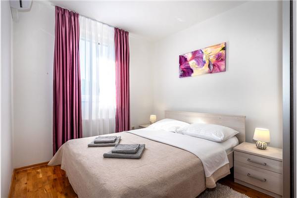 House K1, for 10 persons