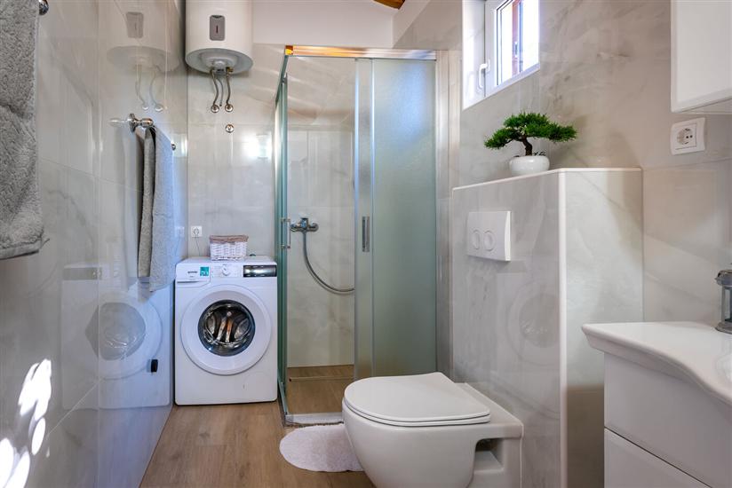 House K1, for 10 persons