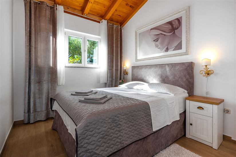 House K1, for 10 persons