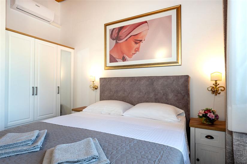 House K1, for 10 persons