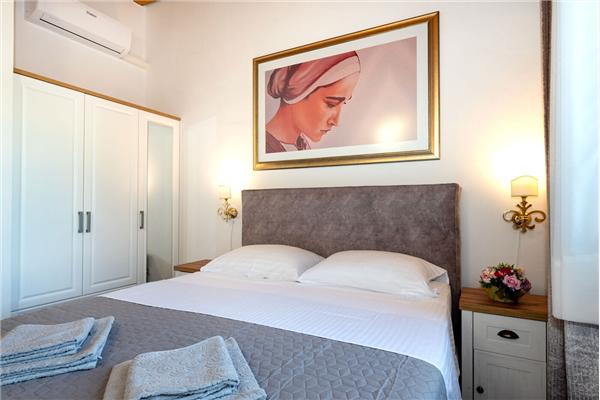 House K1, for 10 persons