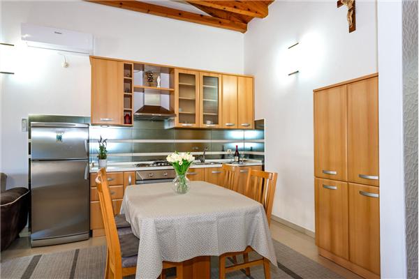 House K1, for 10 persons