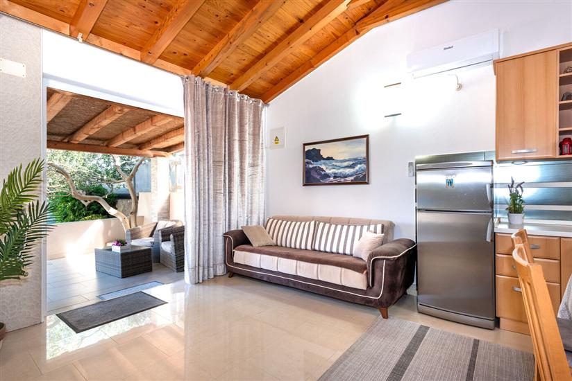 House K1, for 10 persons