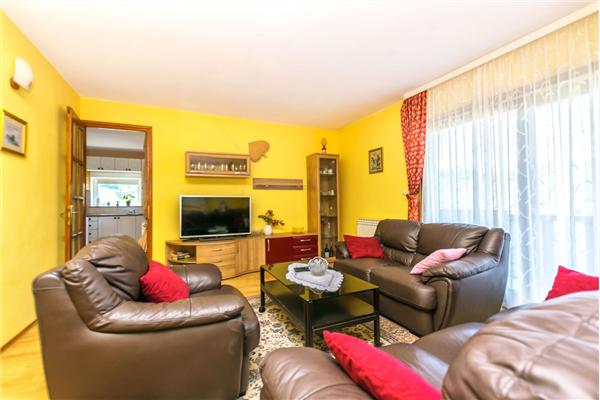 Apartment A1, for 5 persons