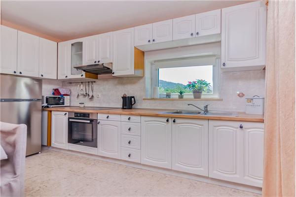 Apartment A1, for 5 persons